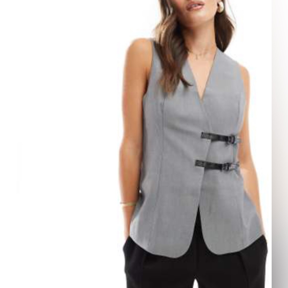 Gray Sleeveless Vest with Buckle Detail - Picture 2 of 6